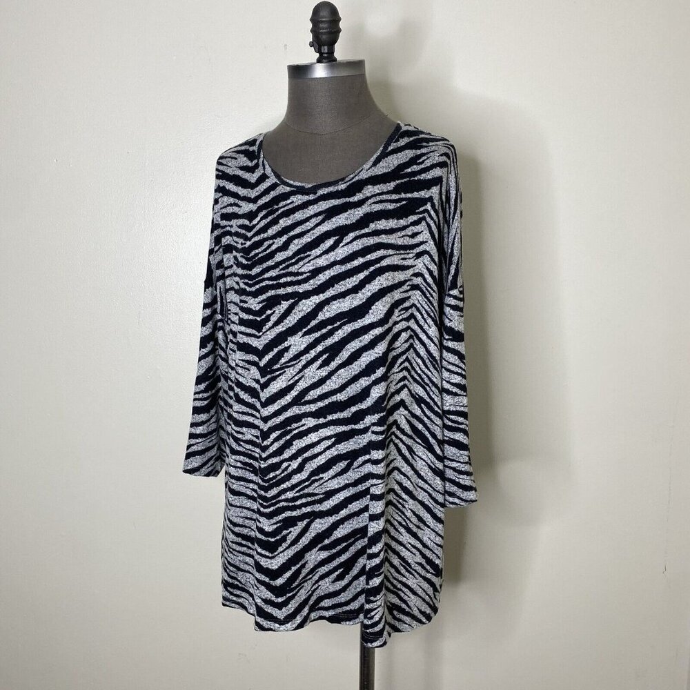 Torrid Super Soft Plush Zebra Drop Shoulder Top Size 2XL